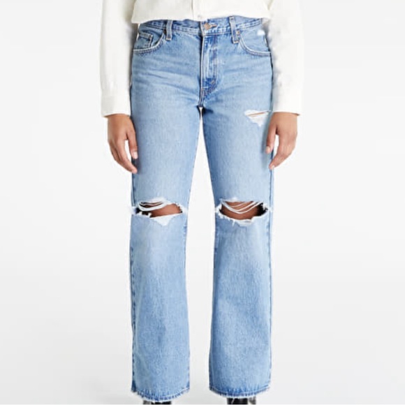 Levi's Denim - Ripped jeans, size 26 brand new with tags original price $80! Never worn!